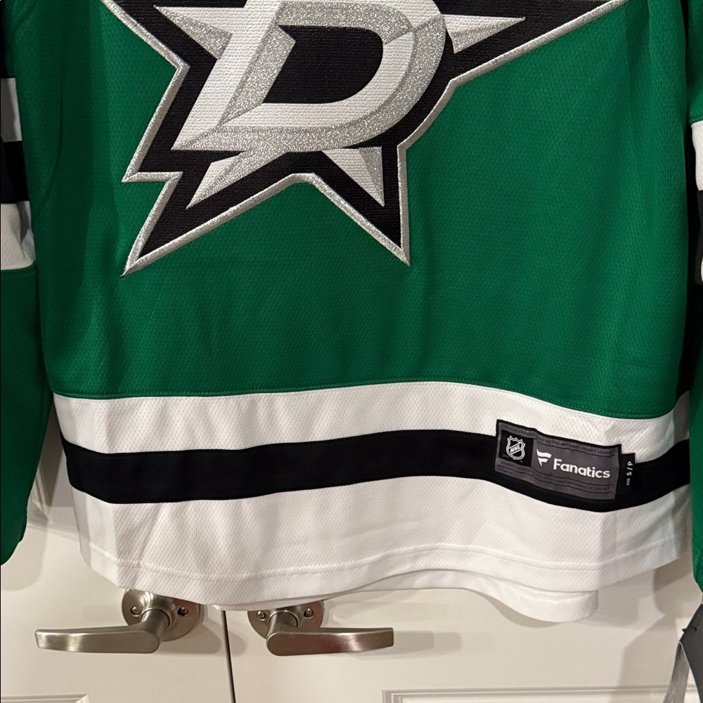 Fanatics Green NHL Licensed Jersey for Logan Stankoven Dallas Stars - Picture 5 of 14